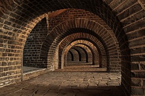 vaulted-cellar-247391_640